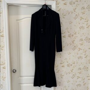 Norma Kamali Black Long-Sleeve Midi Dress with Flared Hem size m